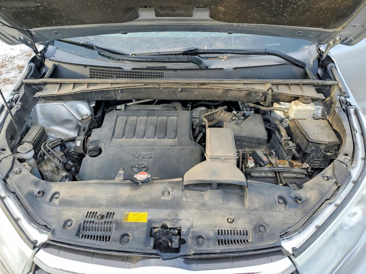 2016 TOYOTA HIGHLANDER XLE photo 12
