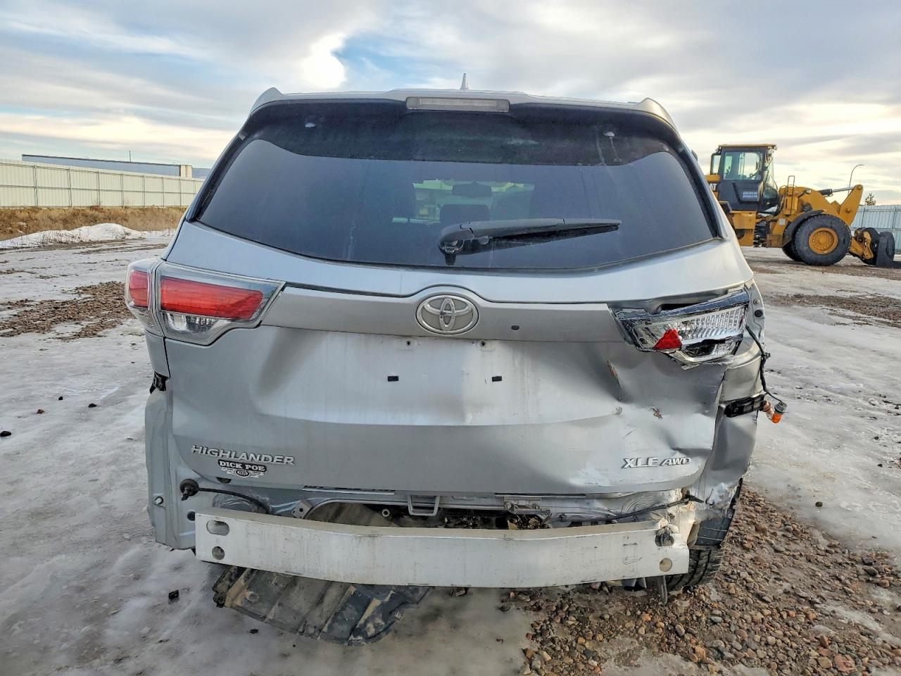 2016 TOYOTA HIGHLANDER XLE photo 6