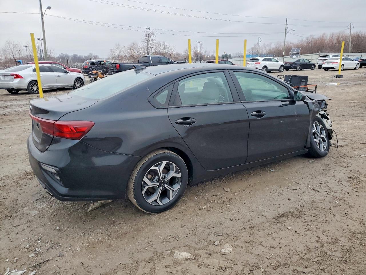 2020 KIA FORTE FE photo 3