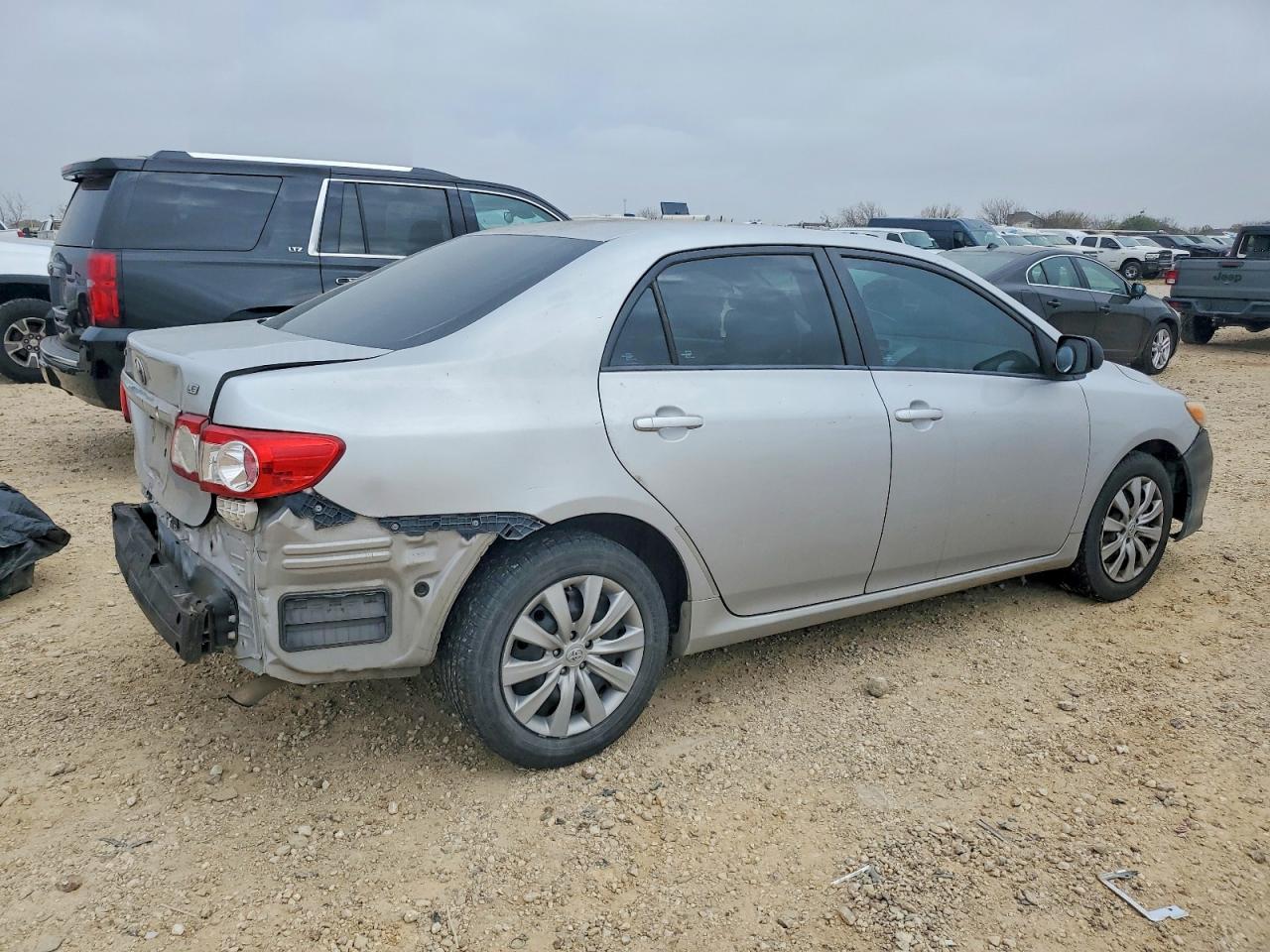 2012 TOYOTA COROLLA BASE photo 3