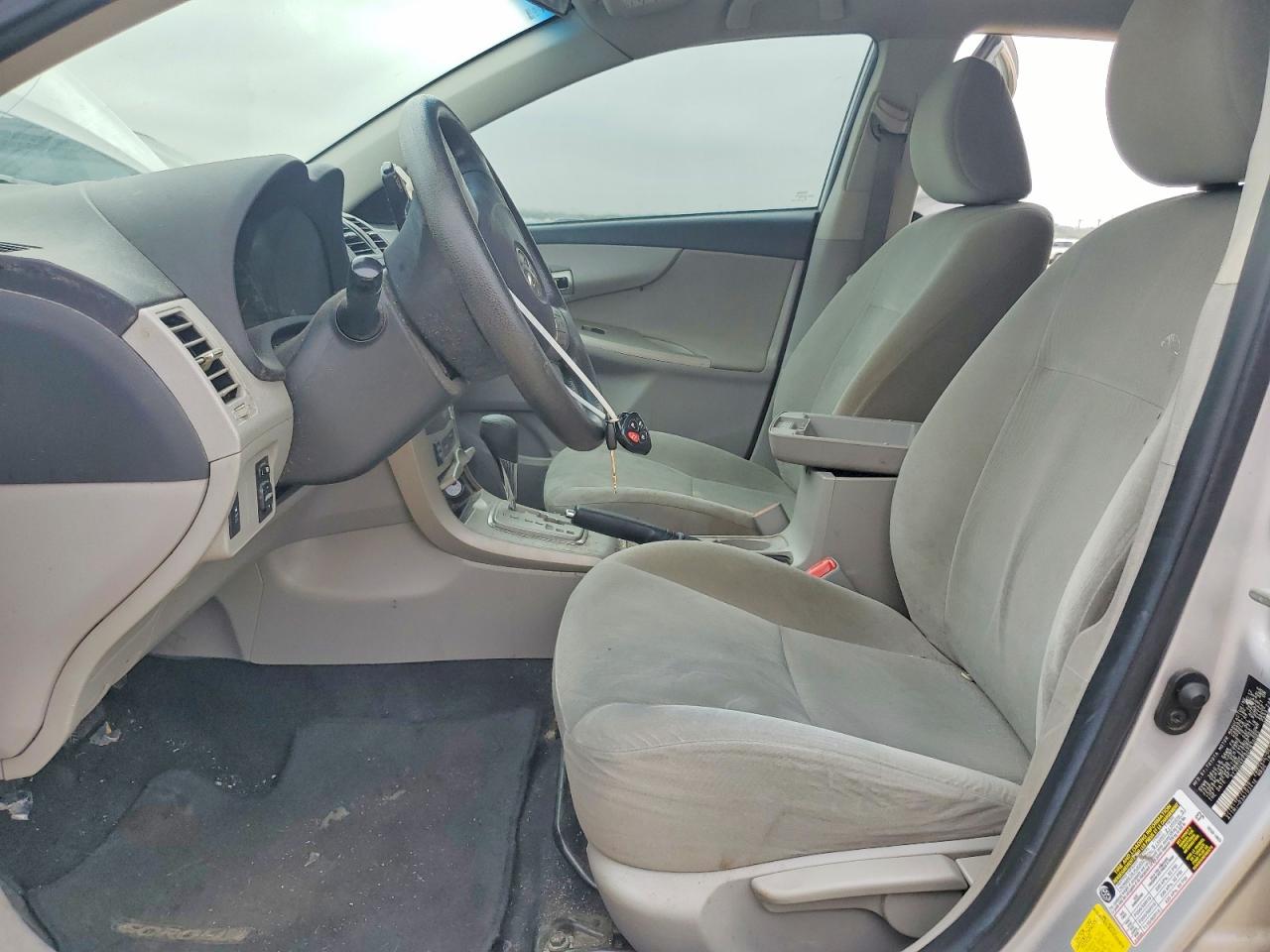 2012 TOYOTA COROLLA BASE photo 7