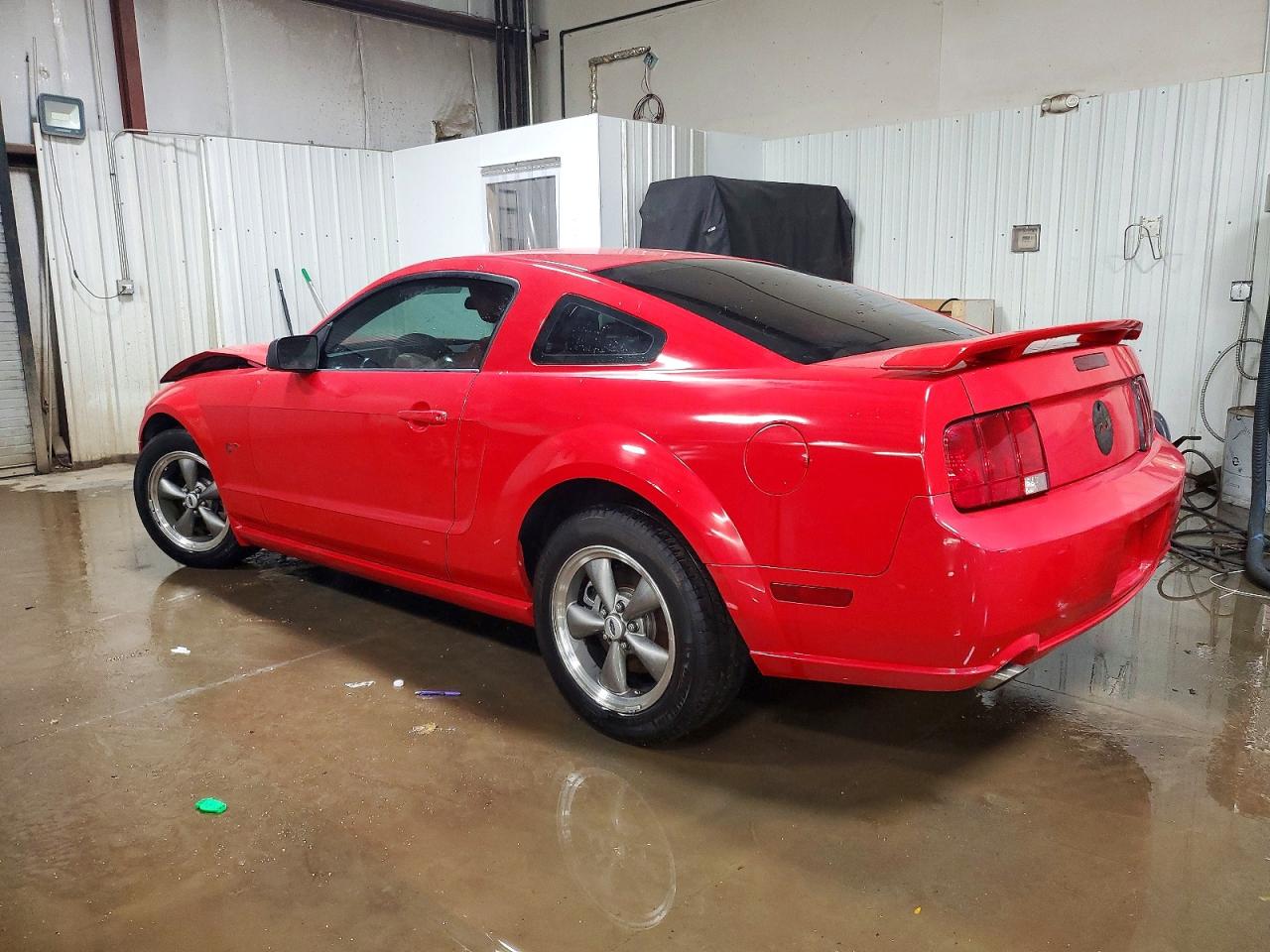 2005 FORD MUSTANG GT photo 2