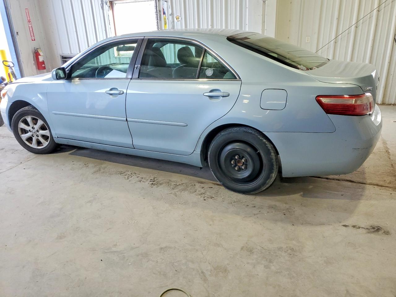 2009 TOYOTA CAMRY BASE photo 2
