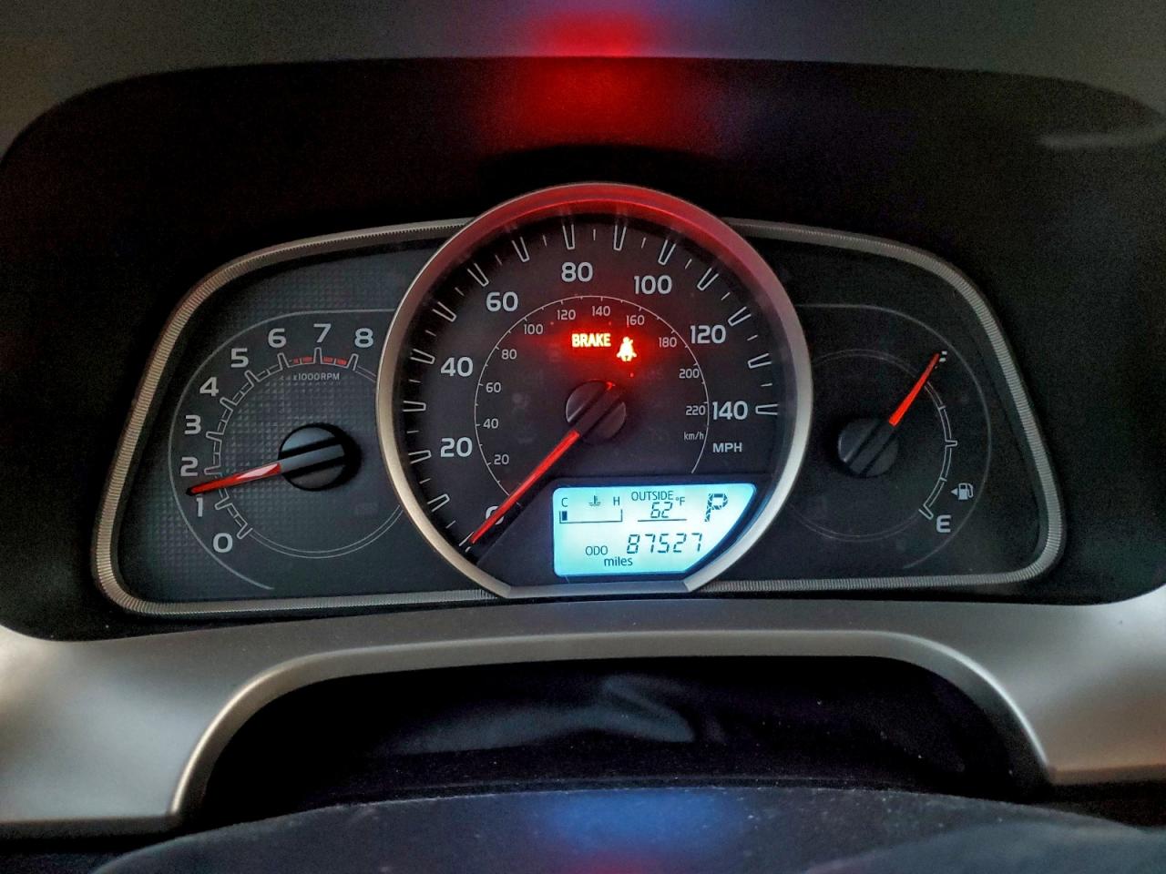 2014 TOYOTA RAV4 XLE photo 9