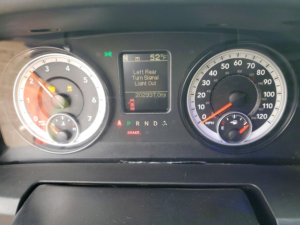 2014 RAM 1500 SLT photo 9