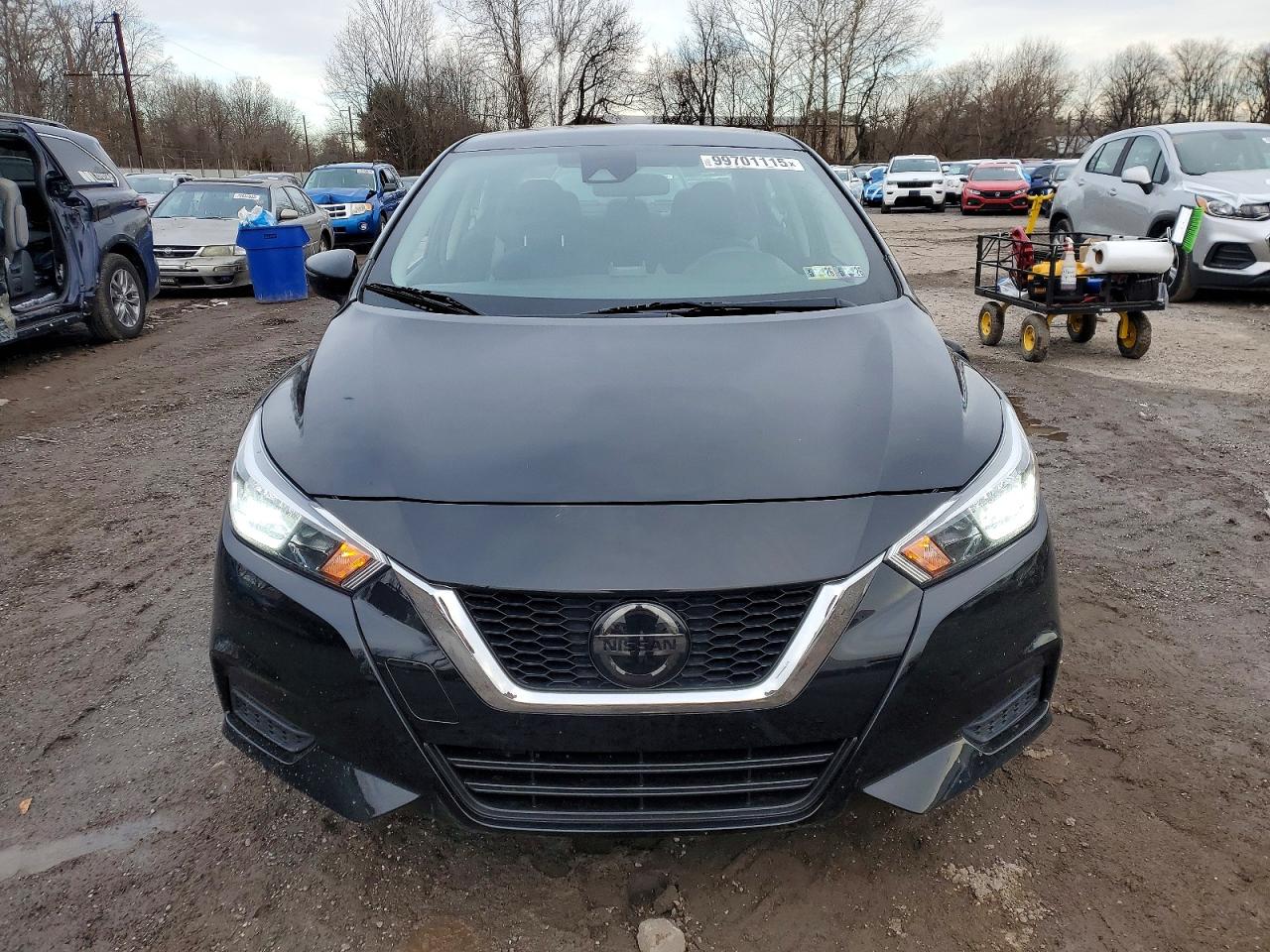 2021 NISSAN VERSA SV photo 5