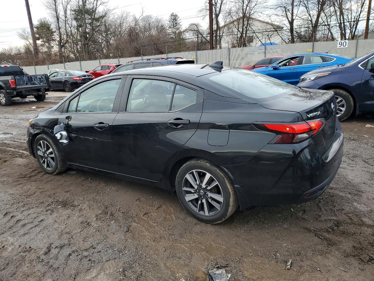 2021 NISSAN VERSA SV photo 2