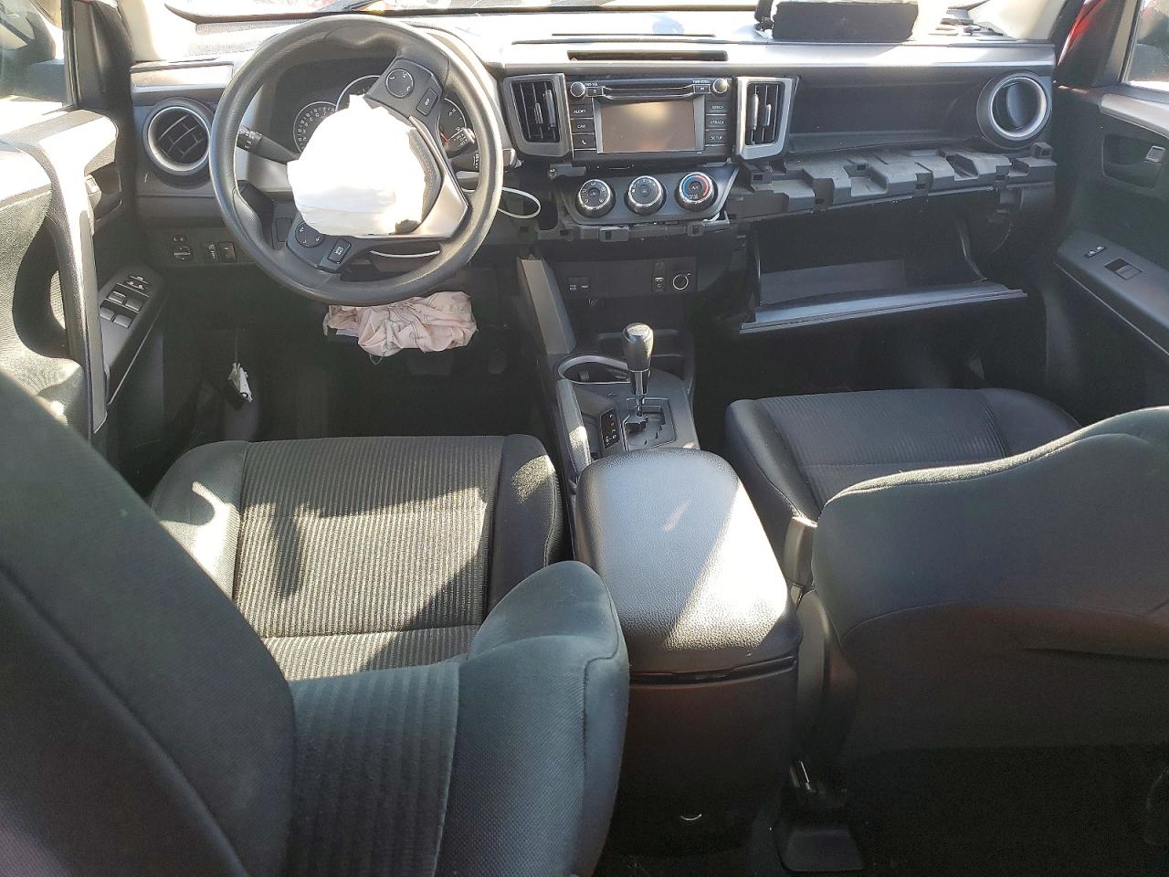 2016 TOYOTA RAV4 LE photo 8