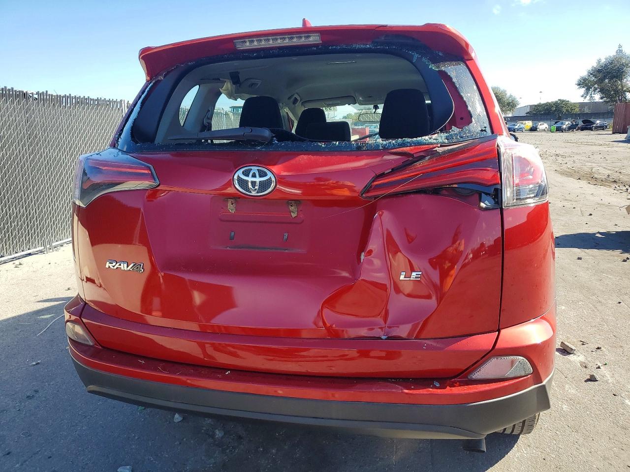 2016 TOYOTA RAV4 LE photo 6