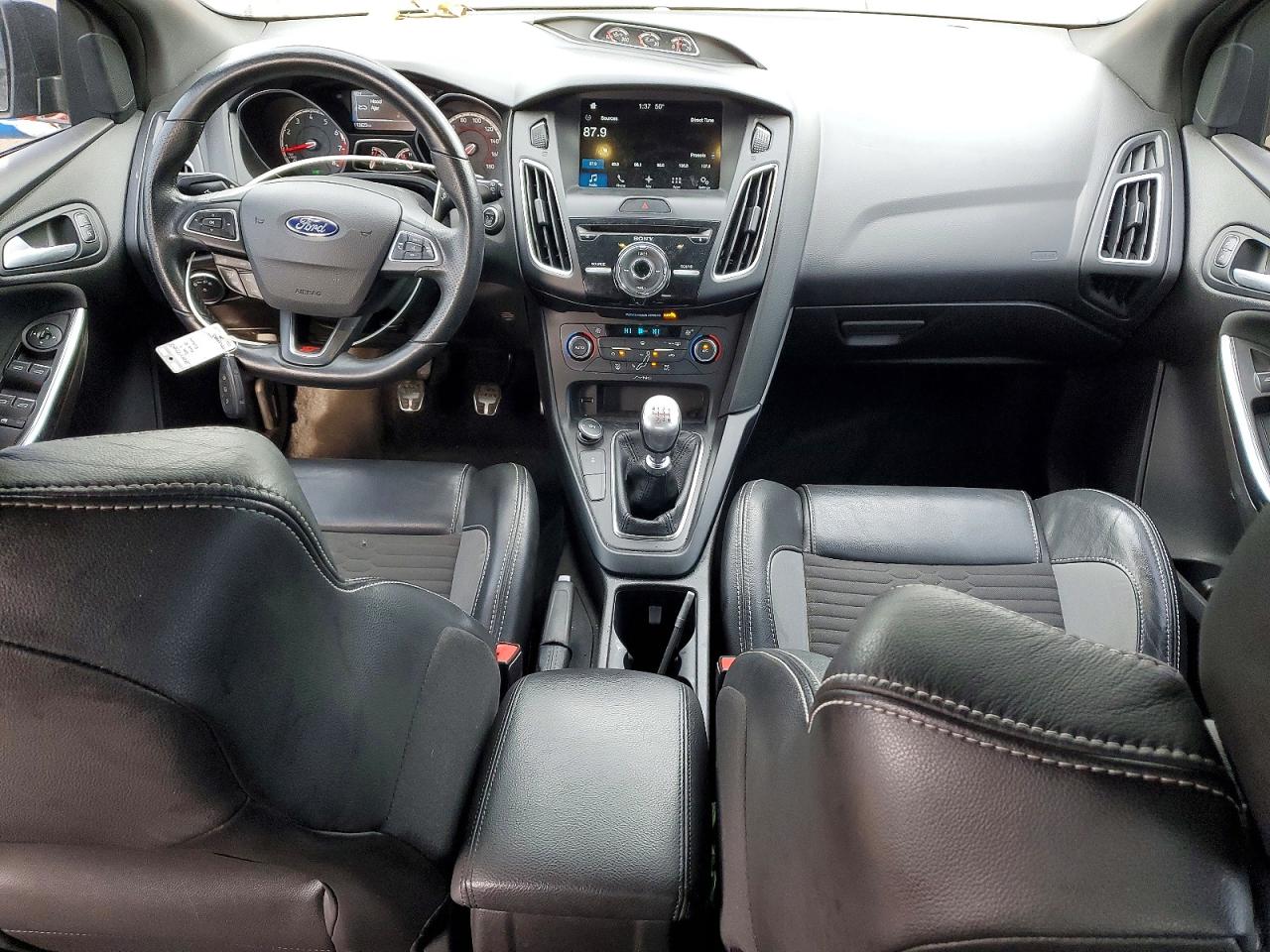 2017 FORD FOCUS ST photo 8