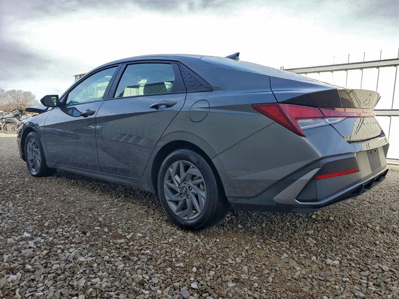 2024 HYUNDAI ELANTRA SEL photo 2