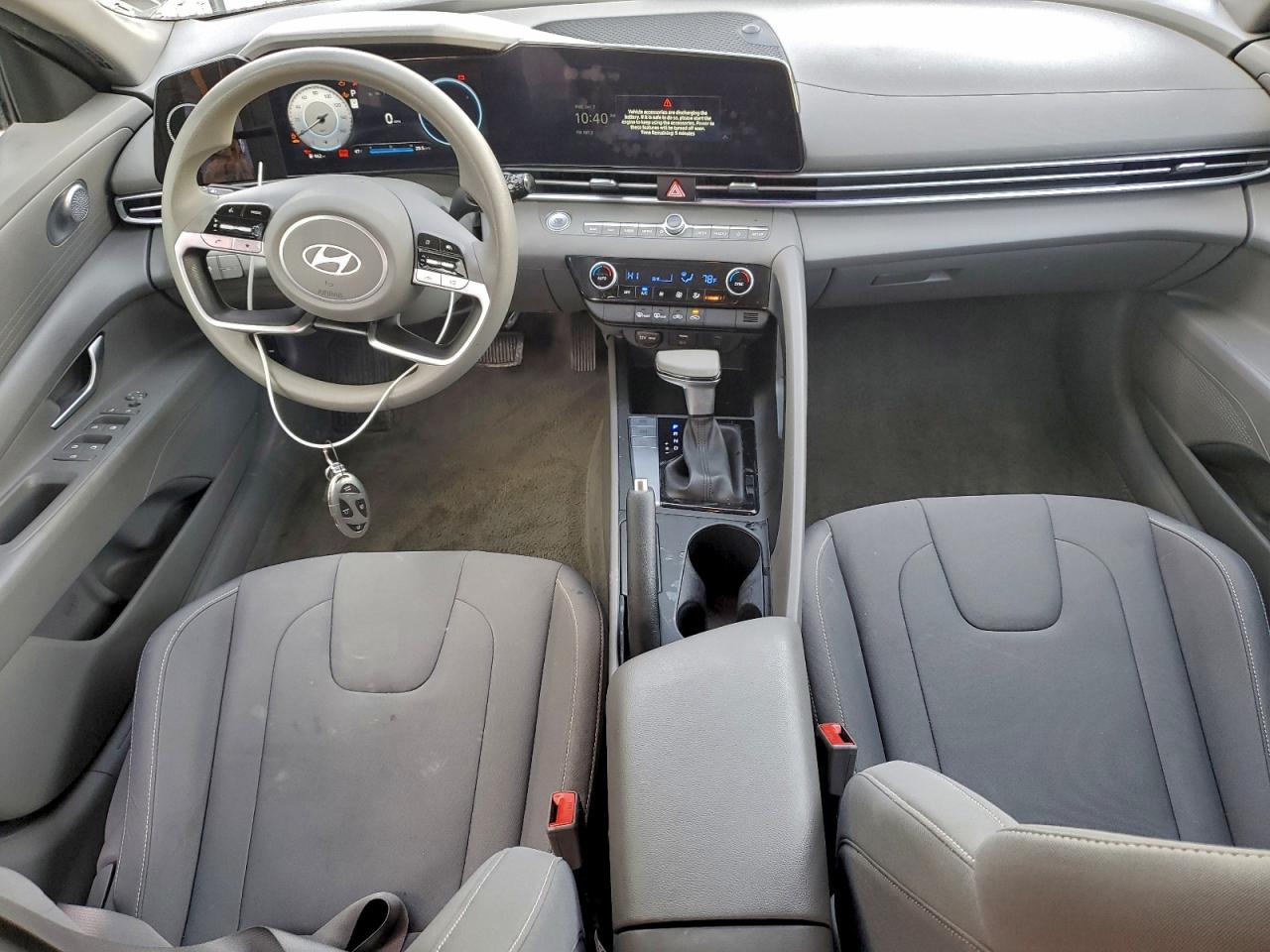 2024 HYUNDAI ELANTRA SEL photo 8
