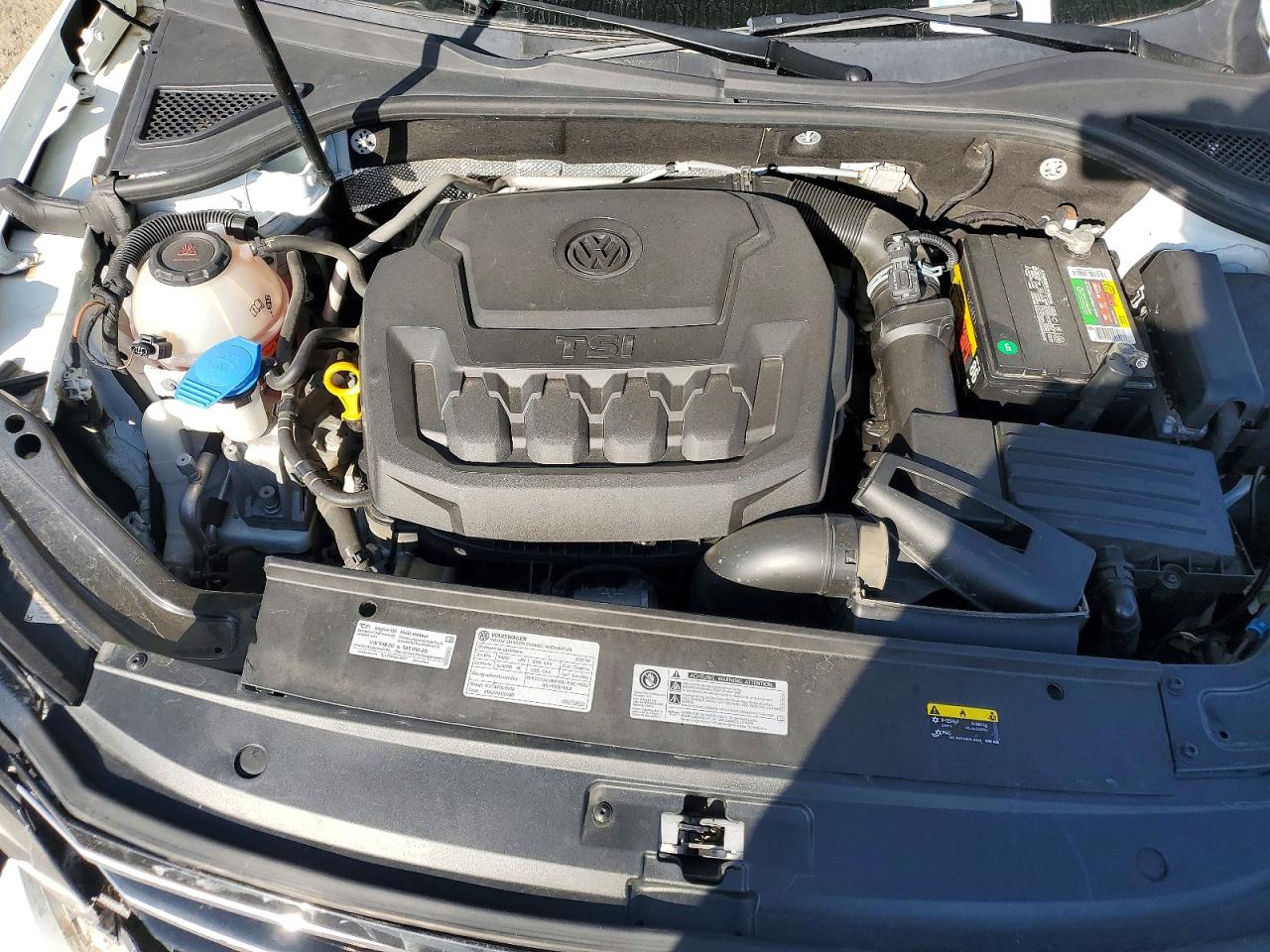 2019 VOLKSWAGEN PASSAT photo 31