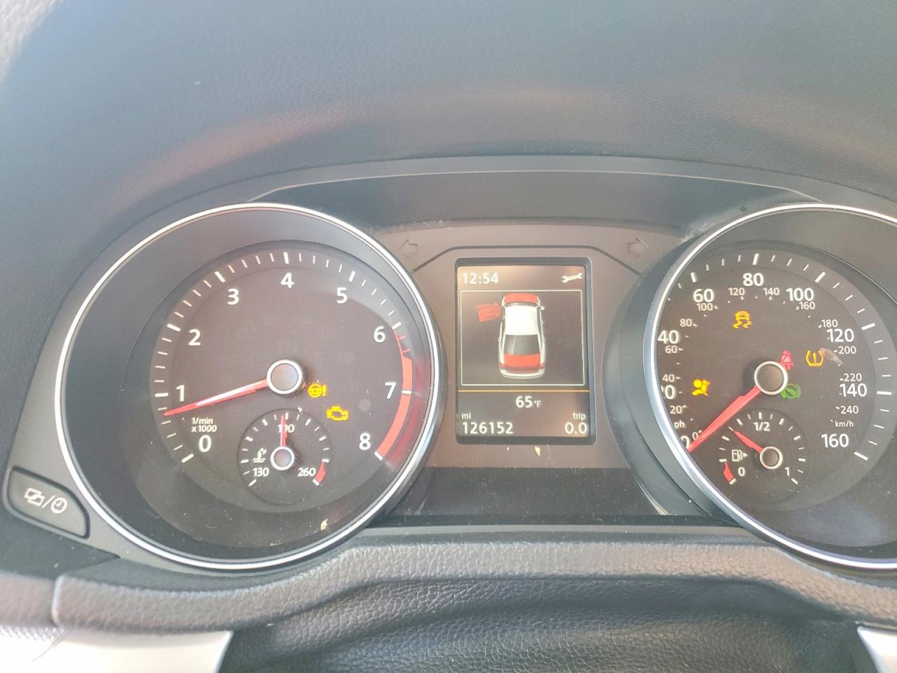 2019 VOLKSWAGEN PASSAT photo 25