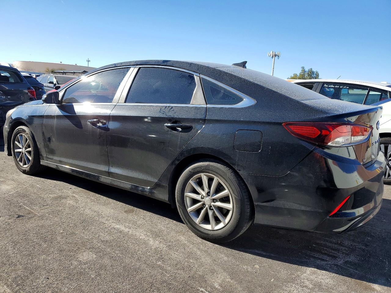 2018 HYUNDAI SONATA SE photo 2