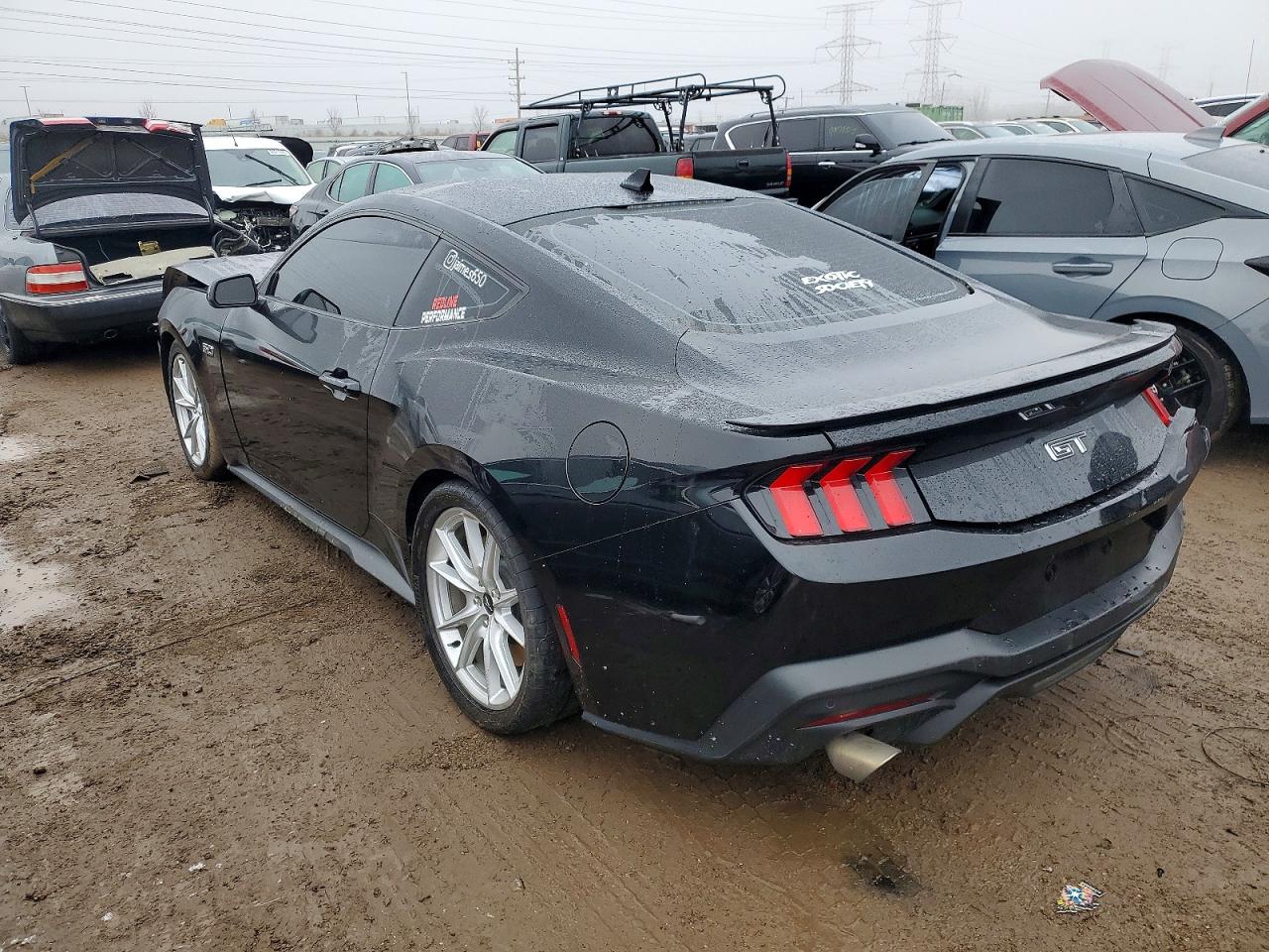 2024 FORD MUSTANG GT photo 3