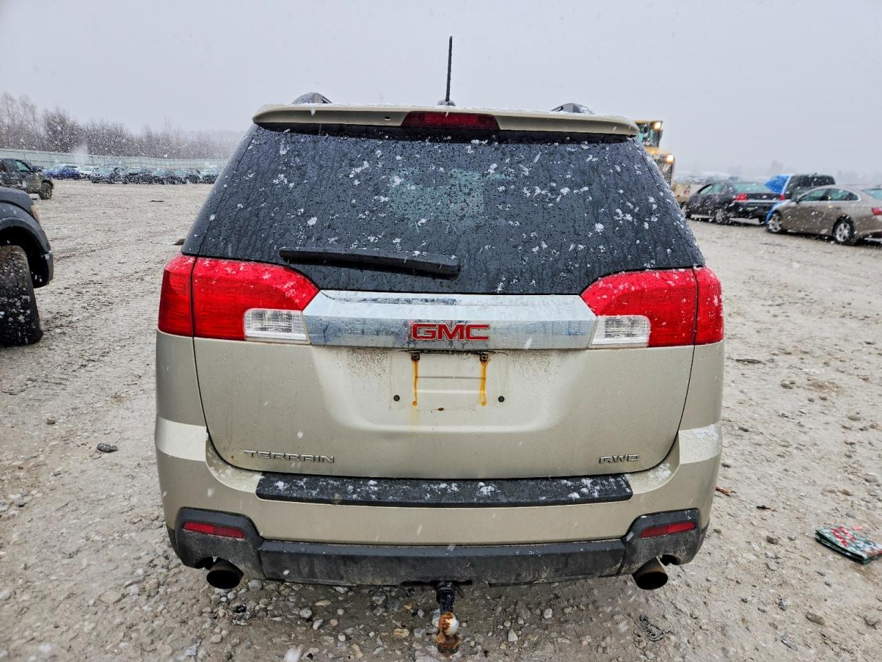 2015 GMC TERRAIN SLT photo 6