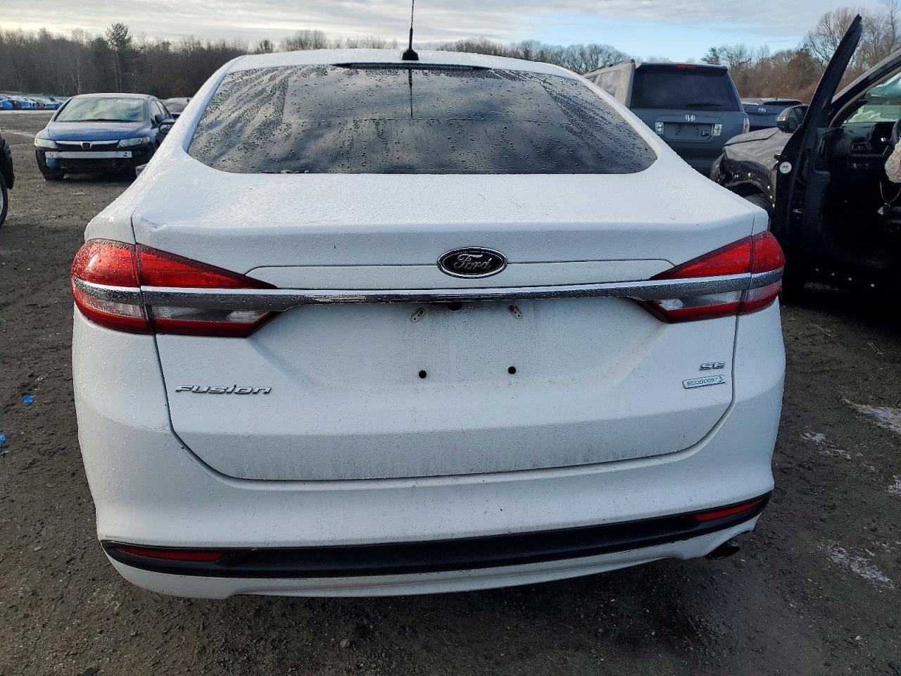 2017 FORD FUSION SE photo 6
