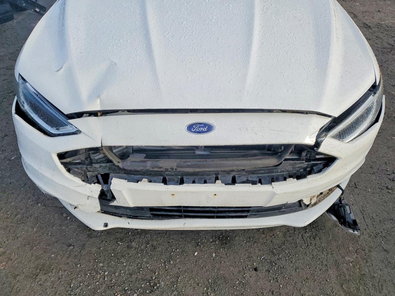 2017 FORD FUSION SE photo 11