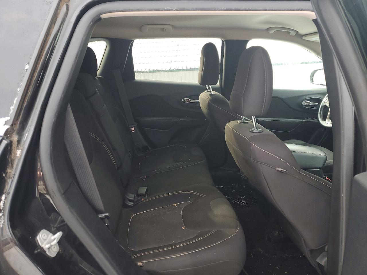 2015 JEEP CHEROKEE LATITUDE photo 11