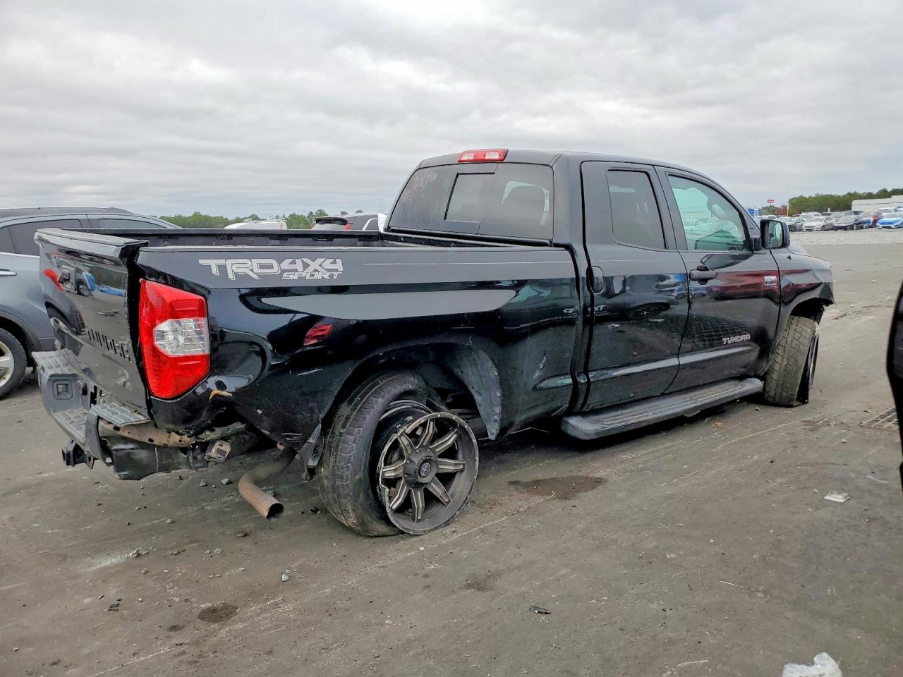 2018 TOYOTA TUNDRA SR5 photo 3