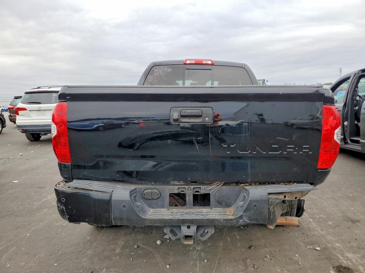 2018 TOYOTA TUNDRA SR5 photo 6