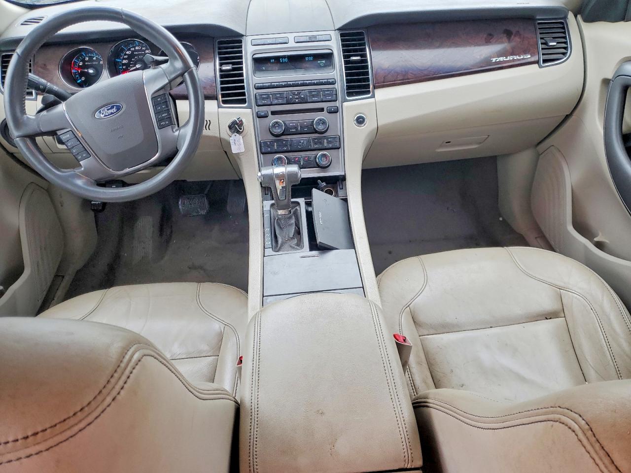 2010 FORD TAURUS SEL photo 8