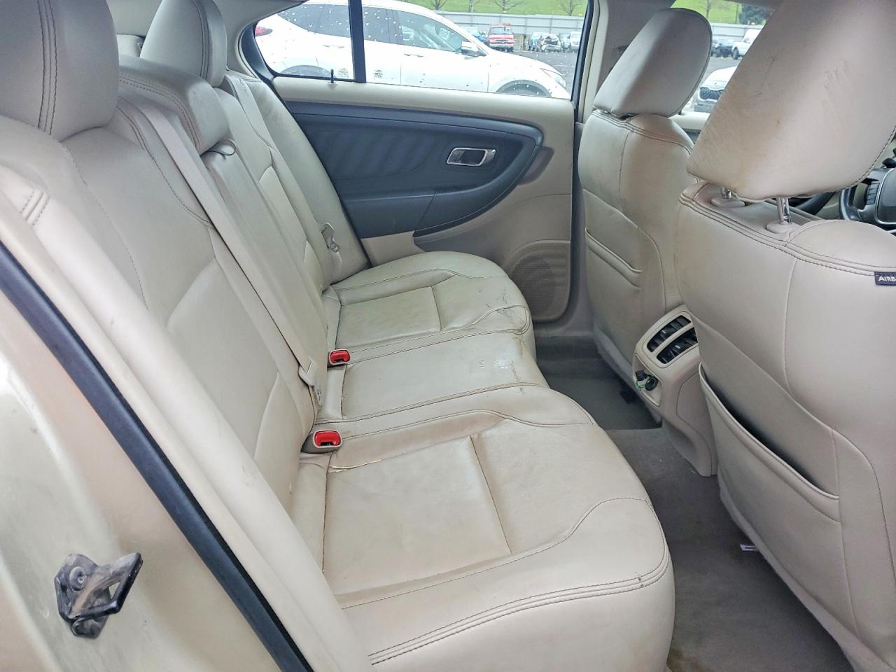 2010 FORD TAURUS SEL photo 10