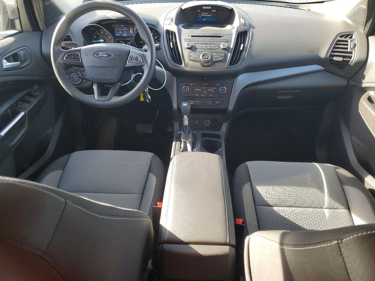 2017 FORD ESCAPE photo 8