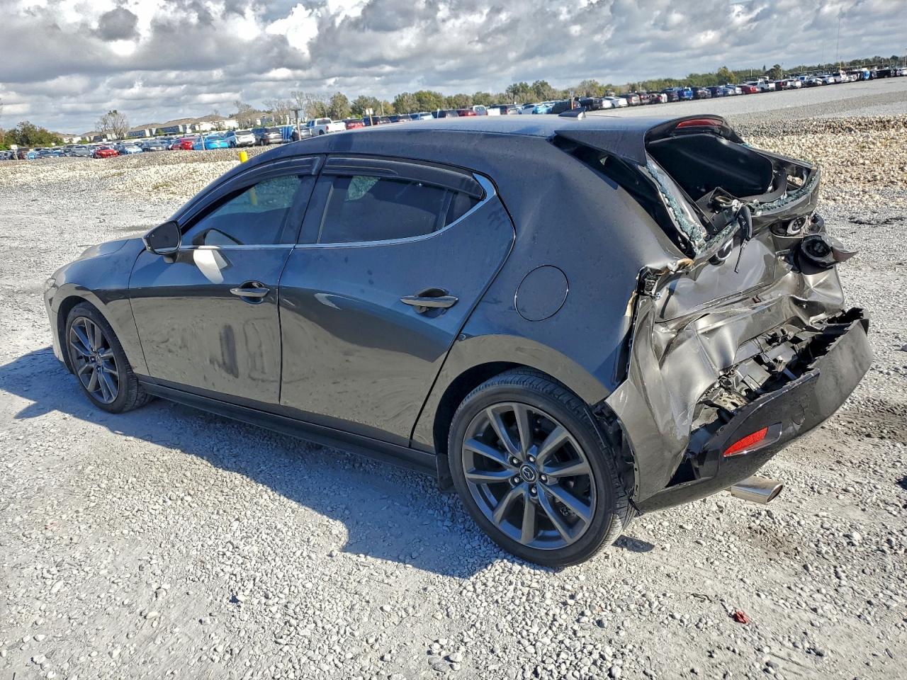 2019 MAZDA 3 PREFERRED photo 3