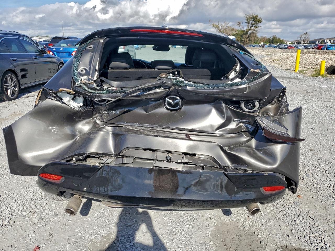 2019 MAZDA 3 PREFERRED photo 11