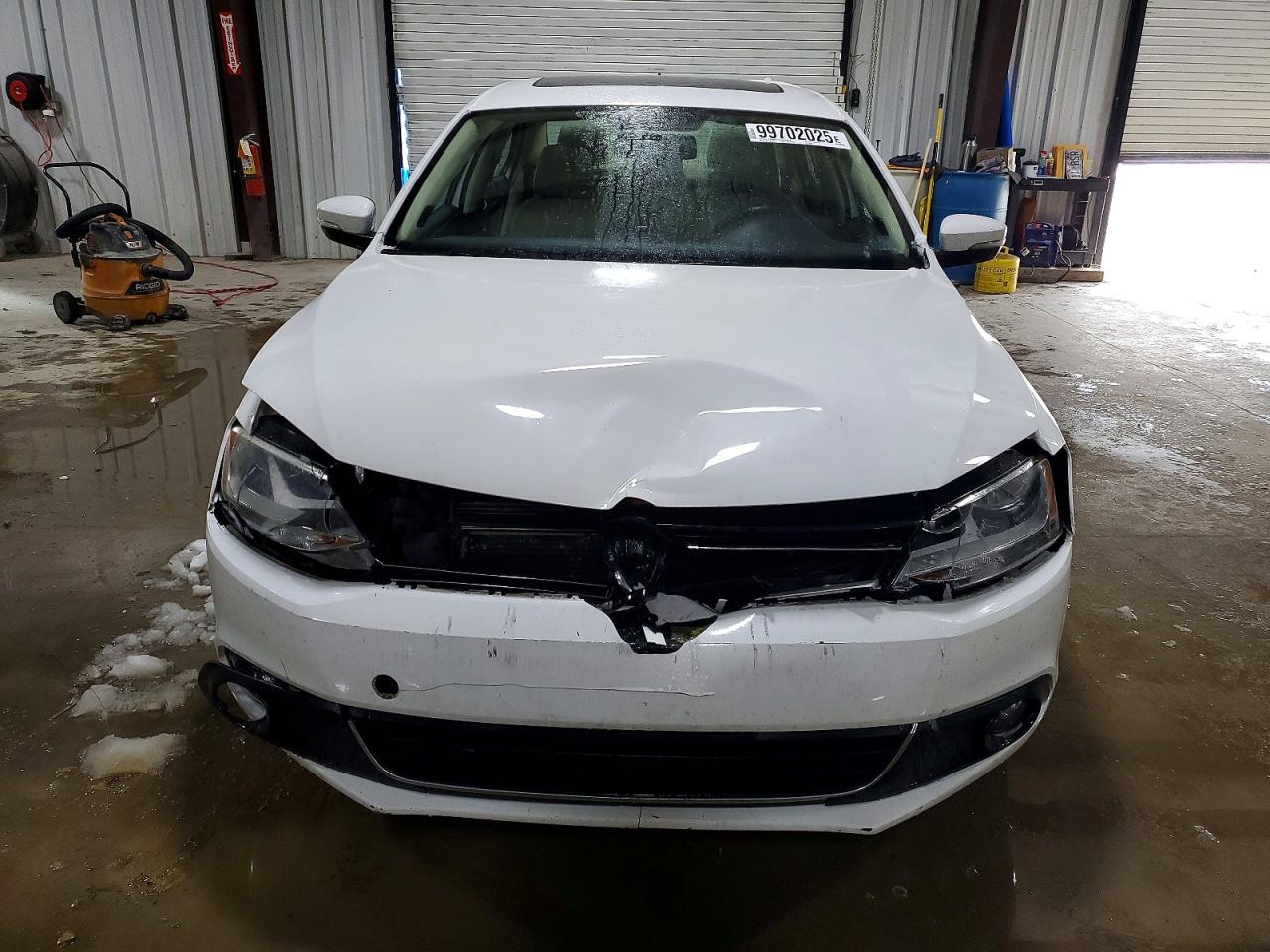 2013 VOLKSWAGEN JETTA TDI photo 5