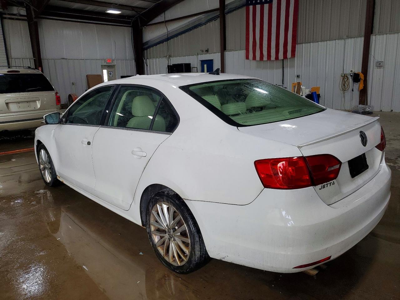2013 VOLKSWAGEN JETTA TDI photo 2