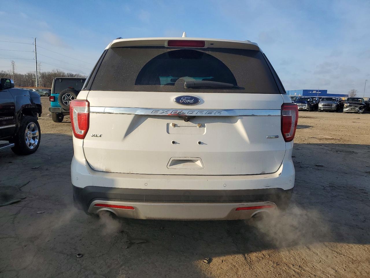 2017 FORD EXPLORER XLT photo 6