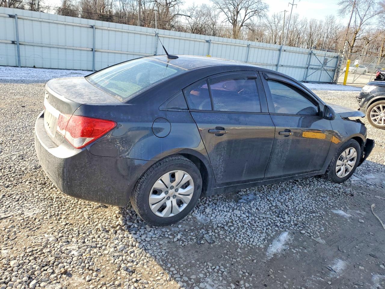 2013 CHEVROLET CRUZE LS photo 3