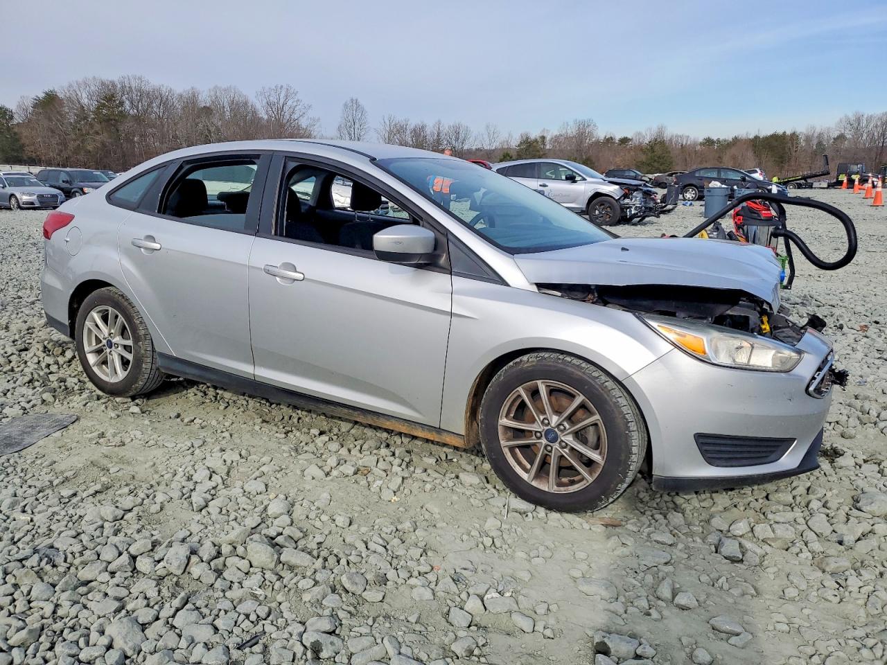 2018 FORD FOCUS SE photo 4