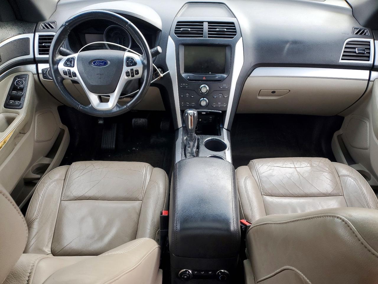 2011 FORD EXPLORER photo 8