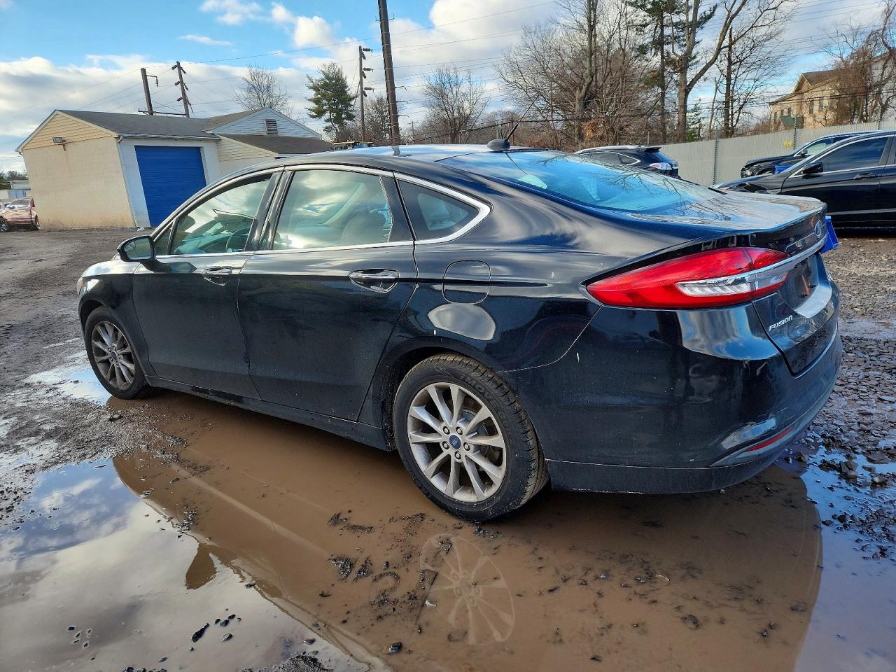 2017 FORD FUSION SE photo 2