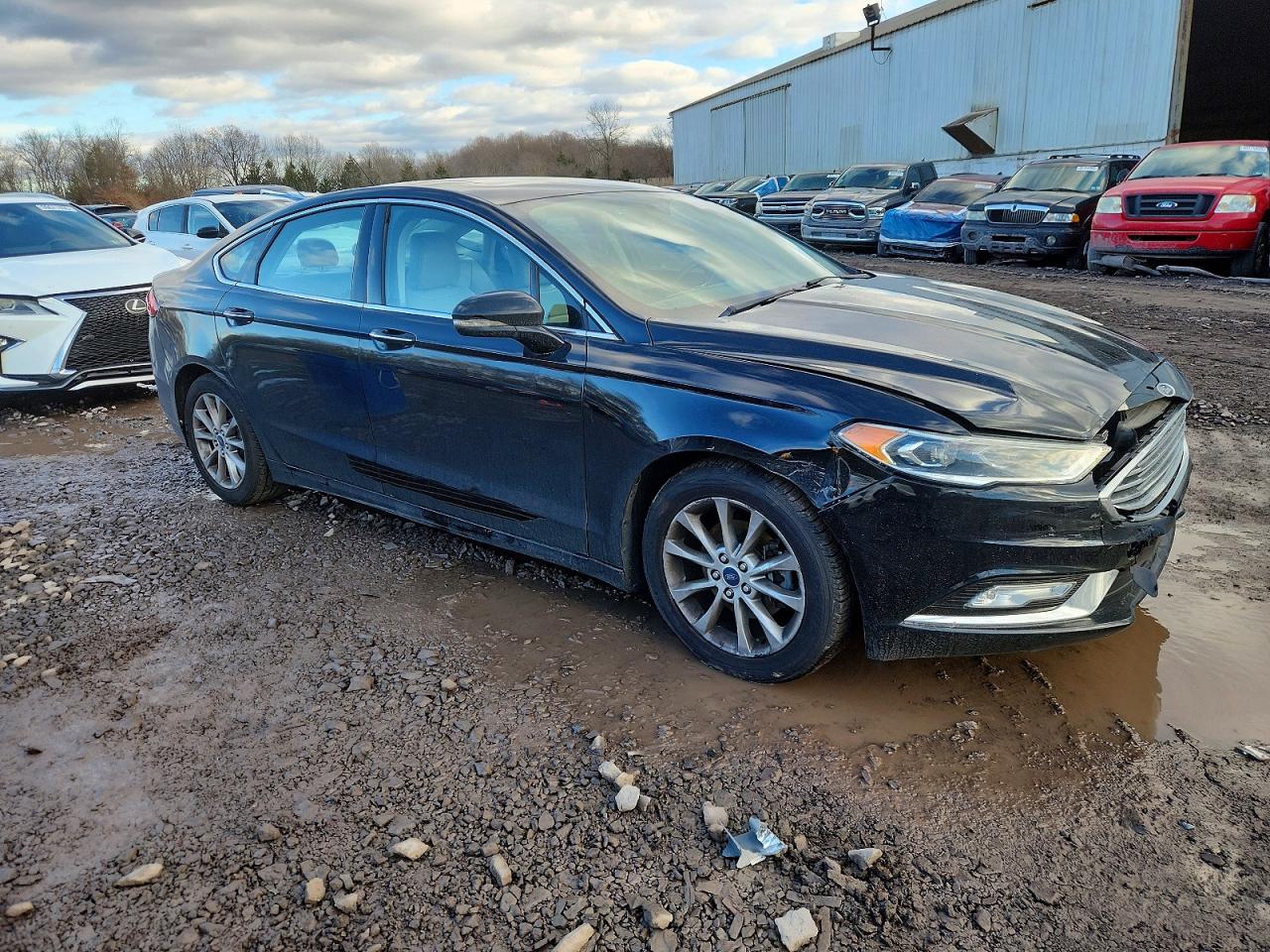 2017 FORD FUSION SE photo 4