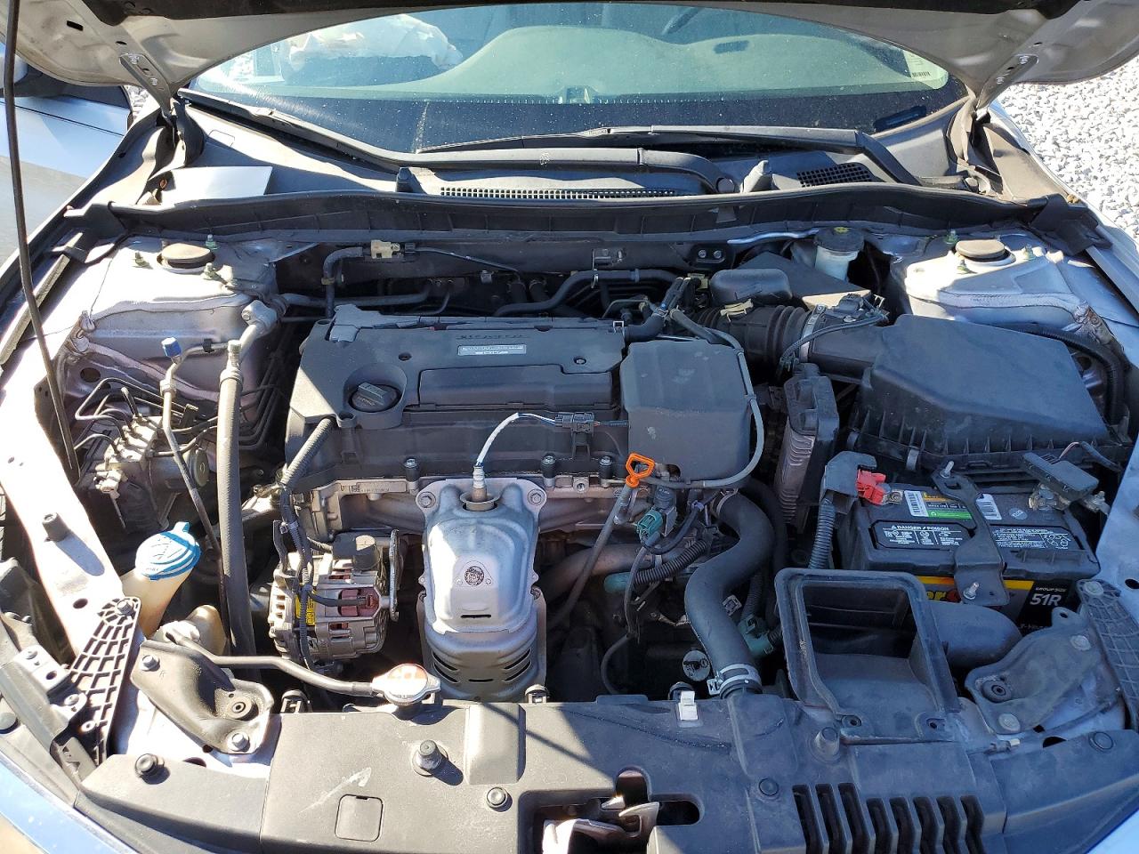 2016 HONDA ACCORD LX photo 11