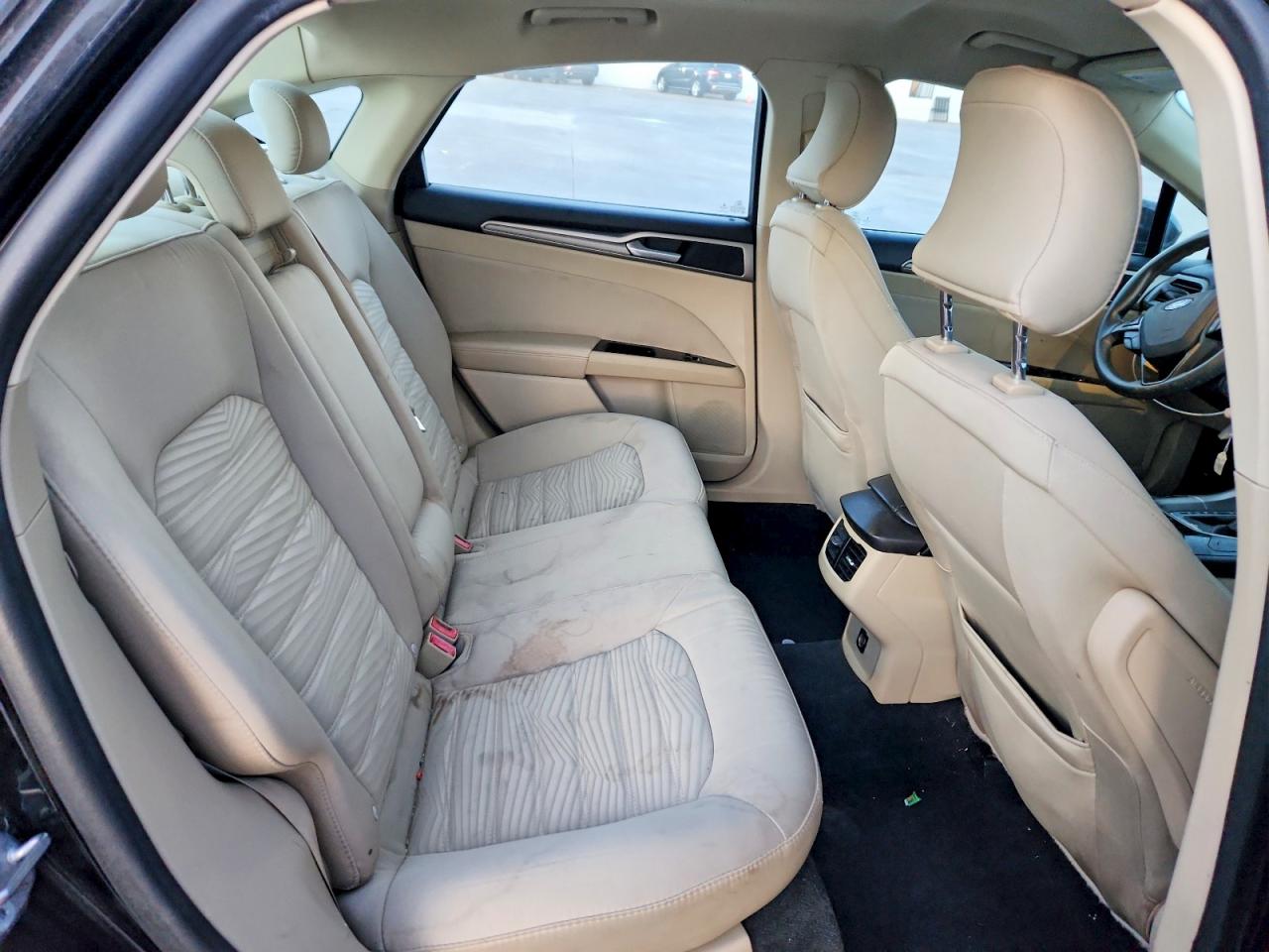 2016 FORD FUSION SE photo 10