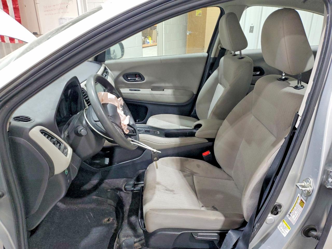2016 HONDA HR-V LX photo 7