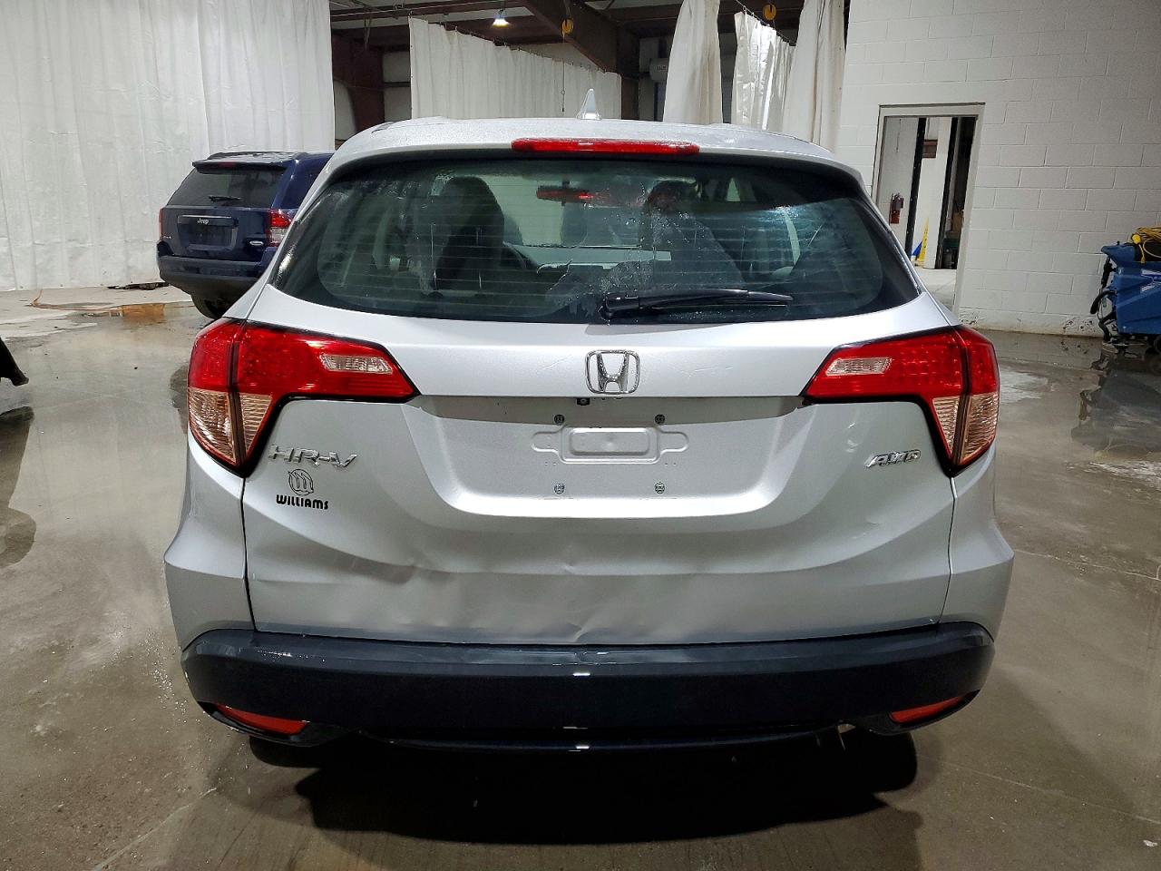 2016 HONDA HR-V LX photo 6
