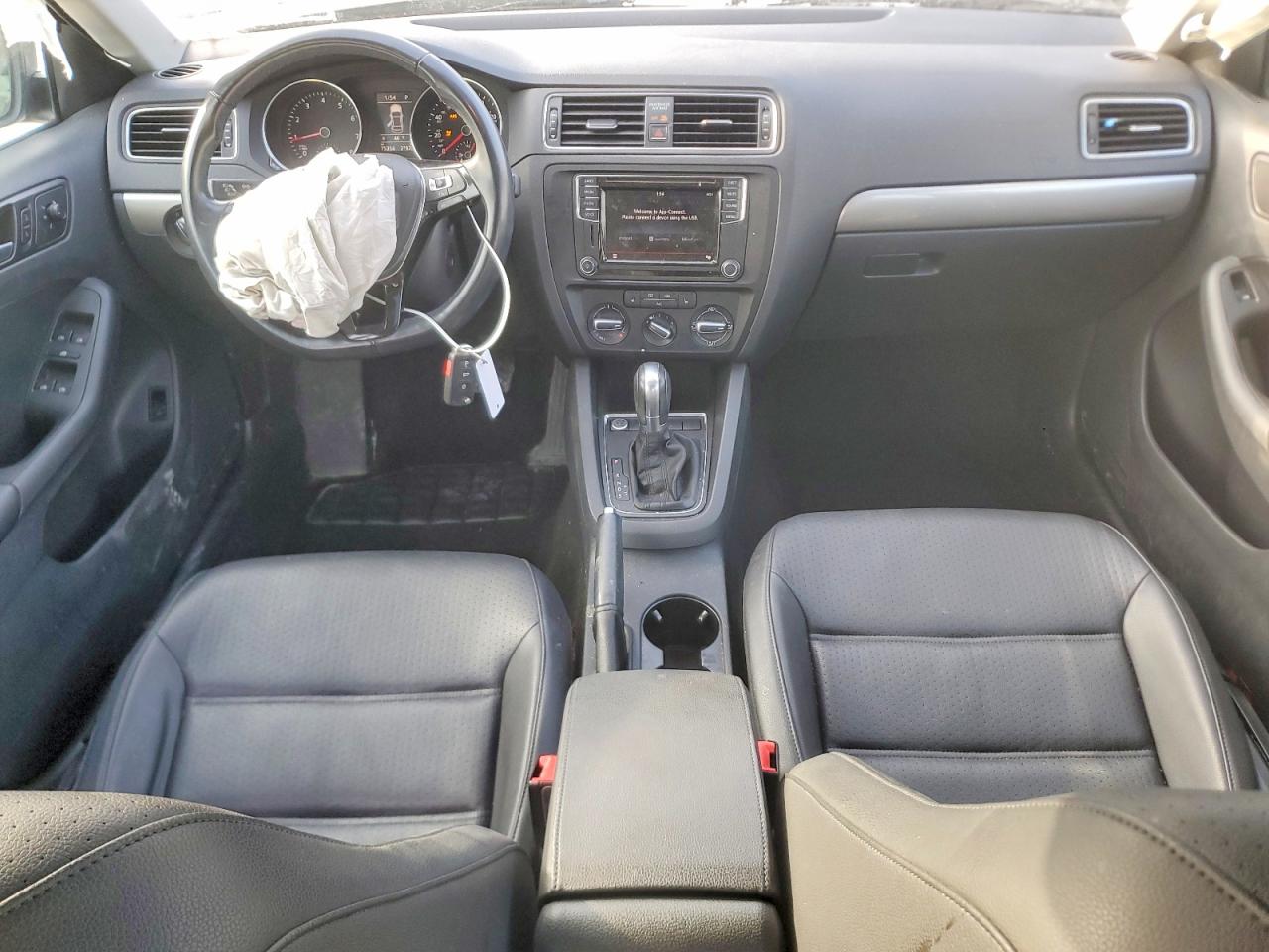 2017 VOLKSWAGEN JETTA SE photo 8