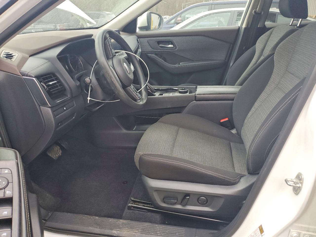 2021 NISSAN ROGUE SV photo 25