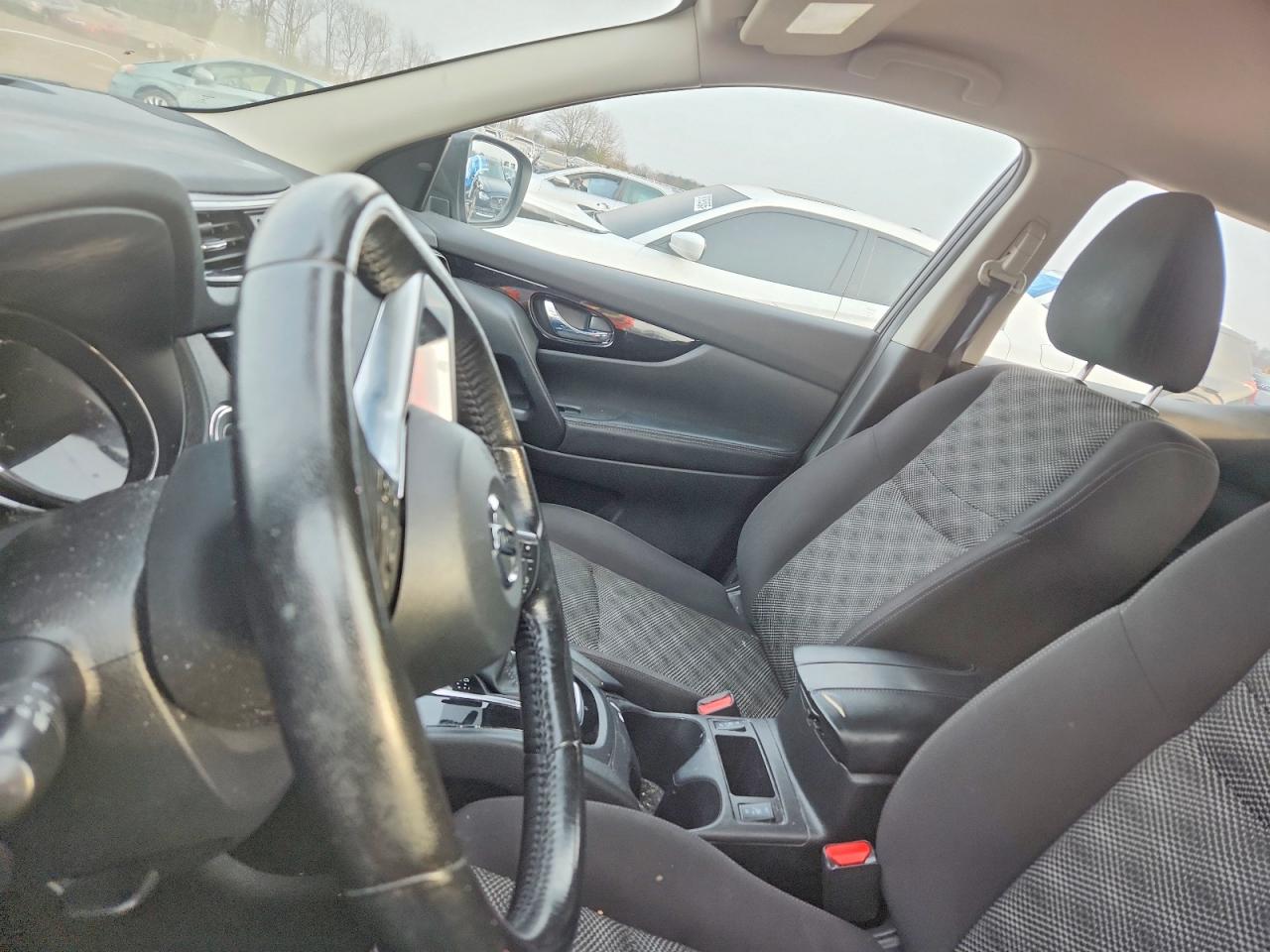 2018 NISSAN ROGUE SPORT S photo 9