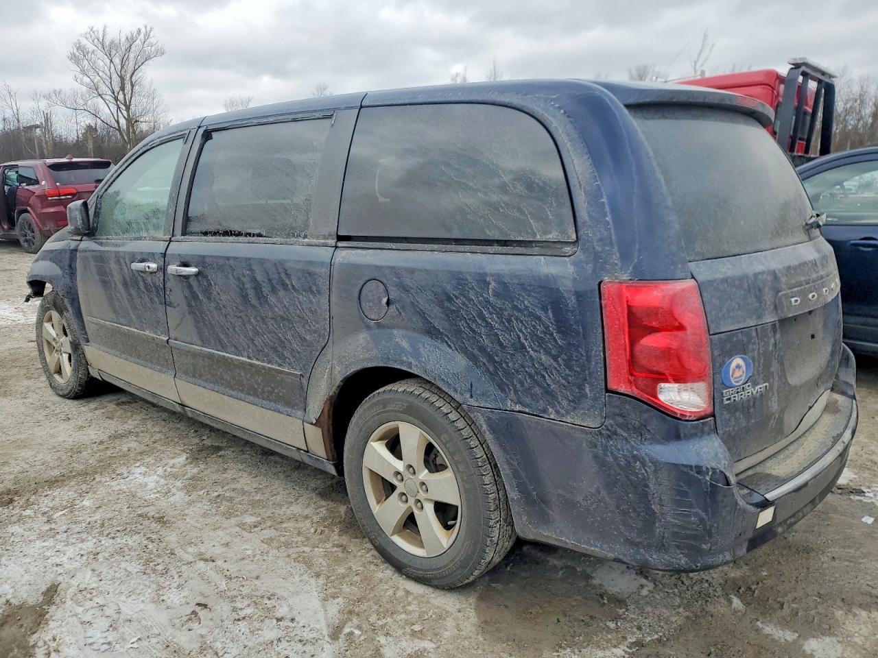 2013 DODGE GRAND CARAVAN SE photo 2