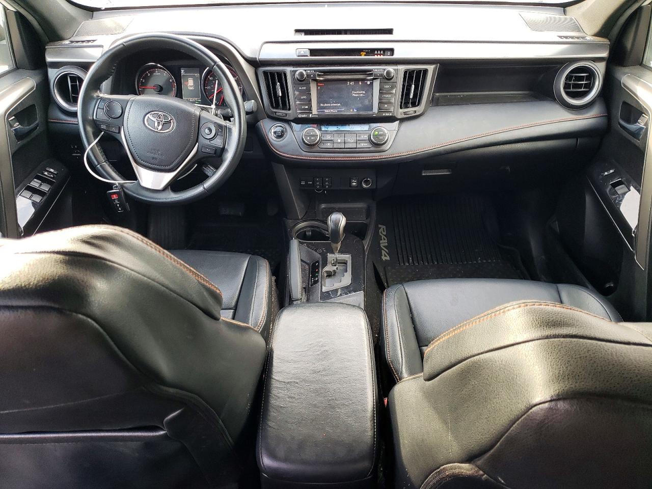 2017 TOYOTA RAV4 SE photo 8
