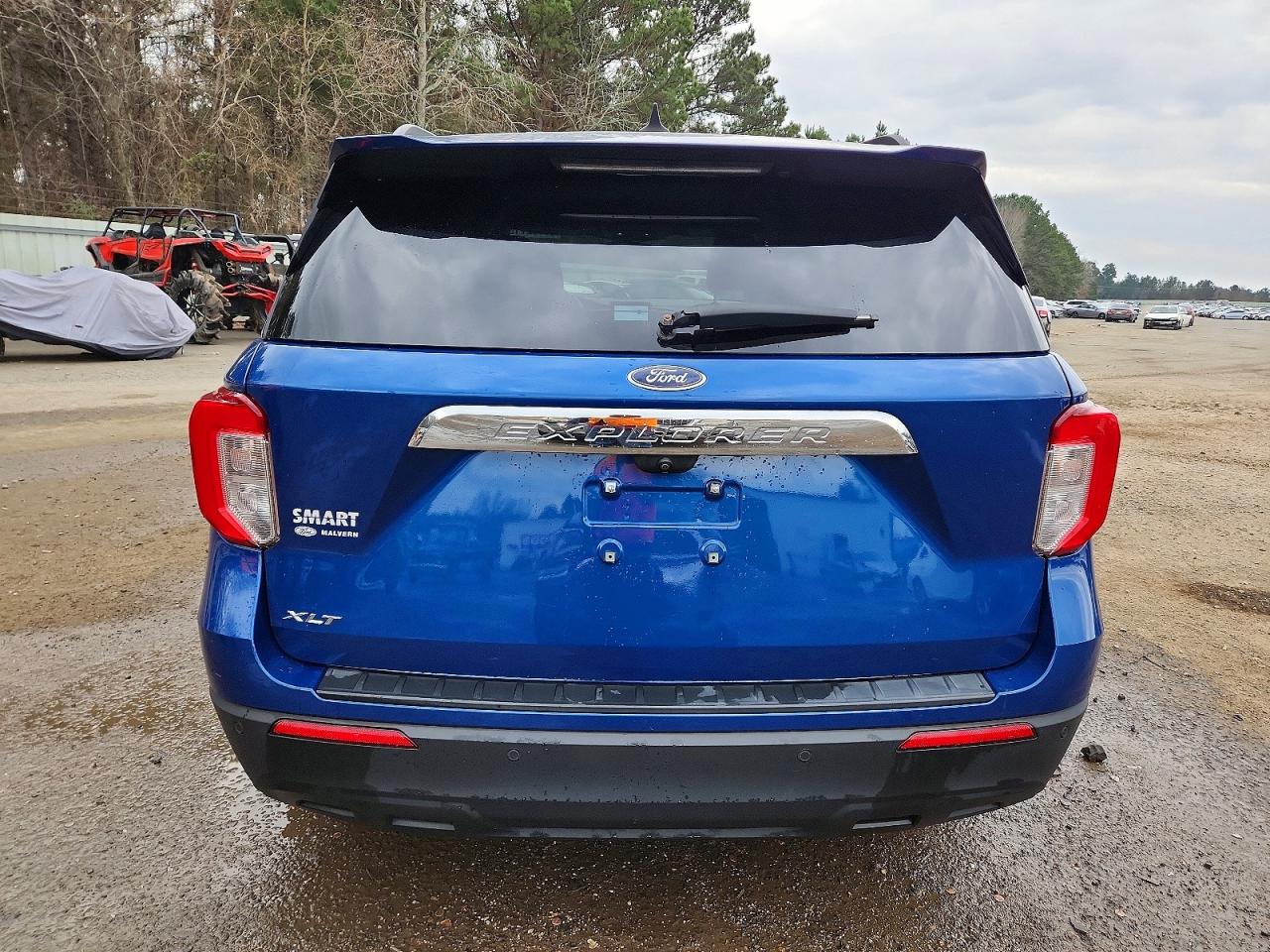 2021 FORD EXPLORER XLT photo 6