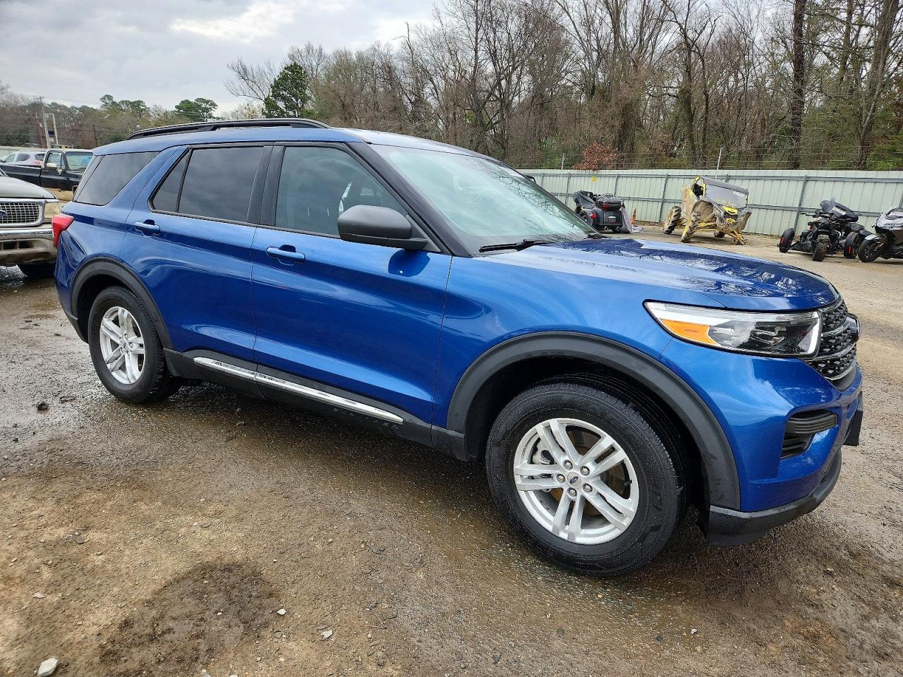 2021 FORD EXPLORER XLT photo 4